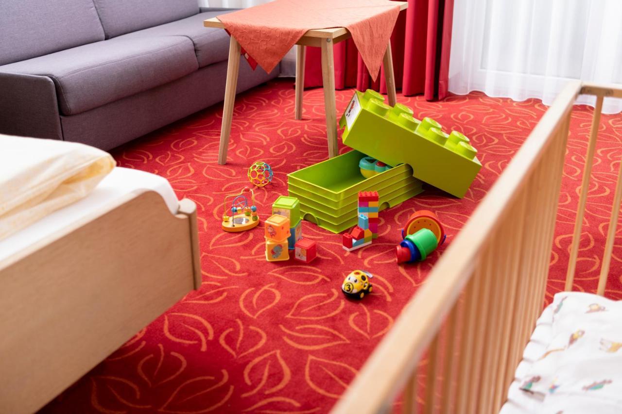 Familienhotel Central 3*